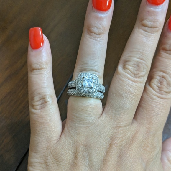 Ring - Picture 4 of 4